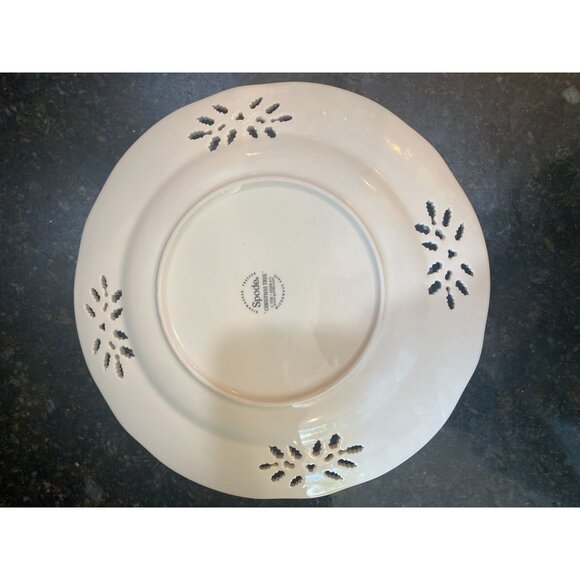 Spode Christmas Tree 9" Red Rimmed, Pierced Luncheon Plate - Picture 5 of 6